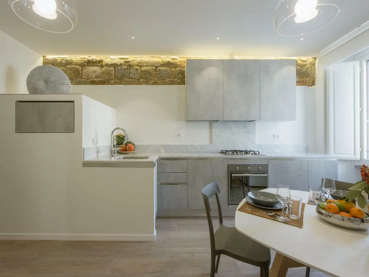 Mamo Florence - San Firenze Luxury Apartment 0*,  Italy